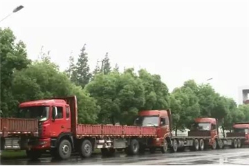 火爆！紡織原材料價(jià)格大漲60%，貨車排長隊(duì)搶購！紡織業(yè)訂單大量回流，企業(yè)滿負(fù)荷運(yùn)轉(zhuǎn)